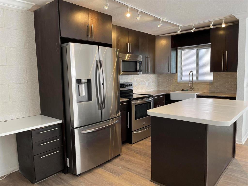 Nicely updated one bedroom, one bathroom apartment with laminate floors, updated kitchen and bath and washer/dryer inside unit. Airy front and back porches. Great location in small quiet community walking distance to Boynton Beach's downtown Ocean Avenue shops, restaurants, library, city hall, marina and more. Only 1.2 miles to the public beach! Min. credit score requirement of 630. Quick approval process. No smoking inside the unit. No Satellite Dishes permitted.