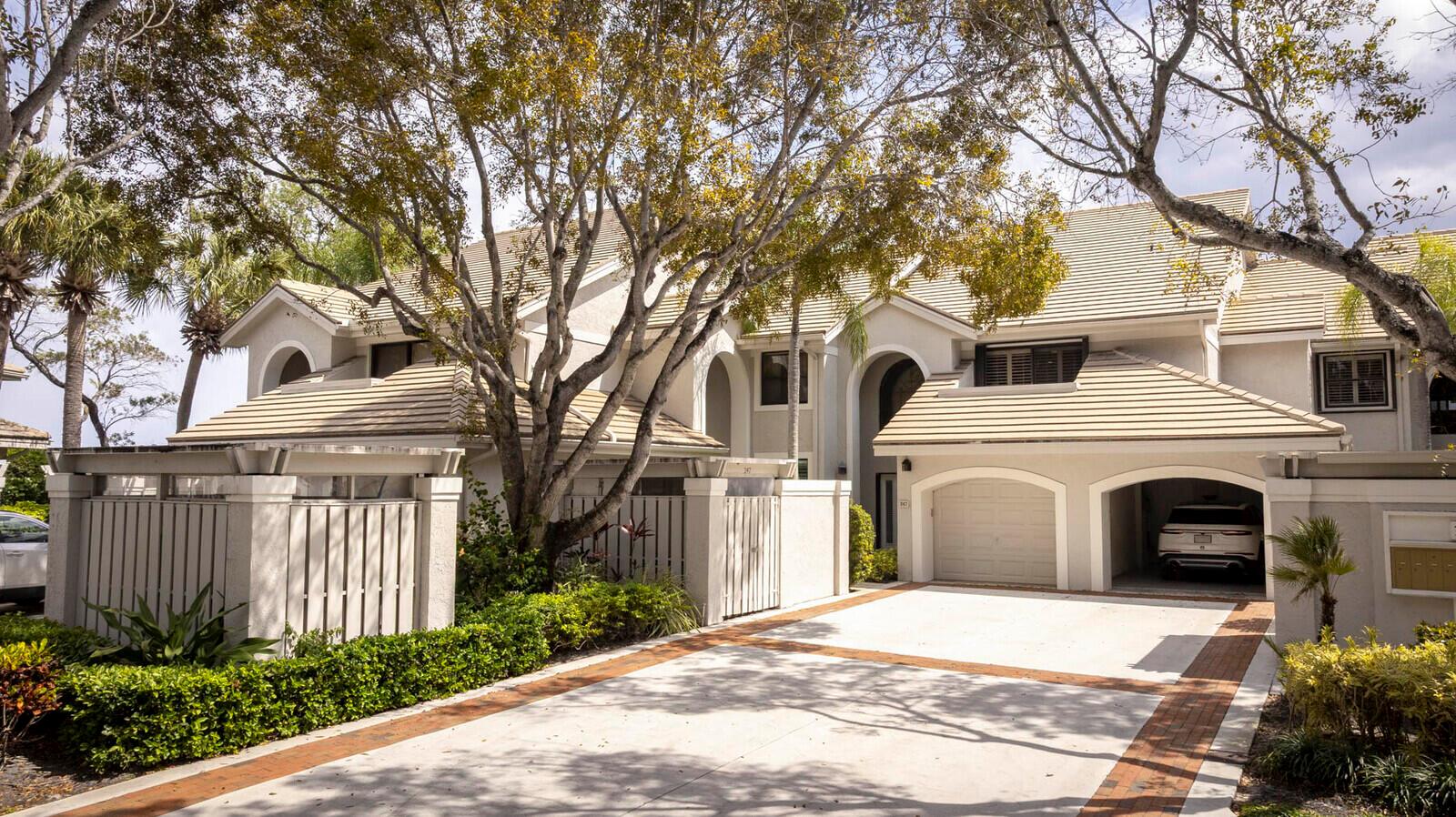 16100 W Bay Drive 247