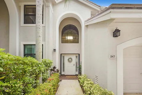 16100 W Bay Drive Unit 247, Jupiter, FL MLS: R11069670