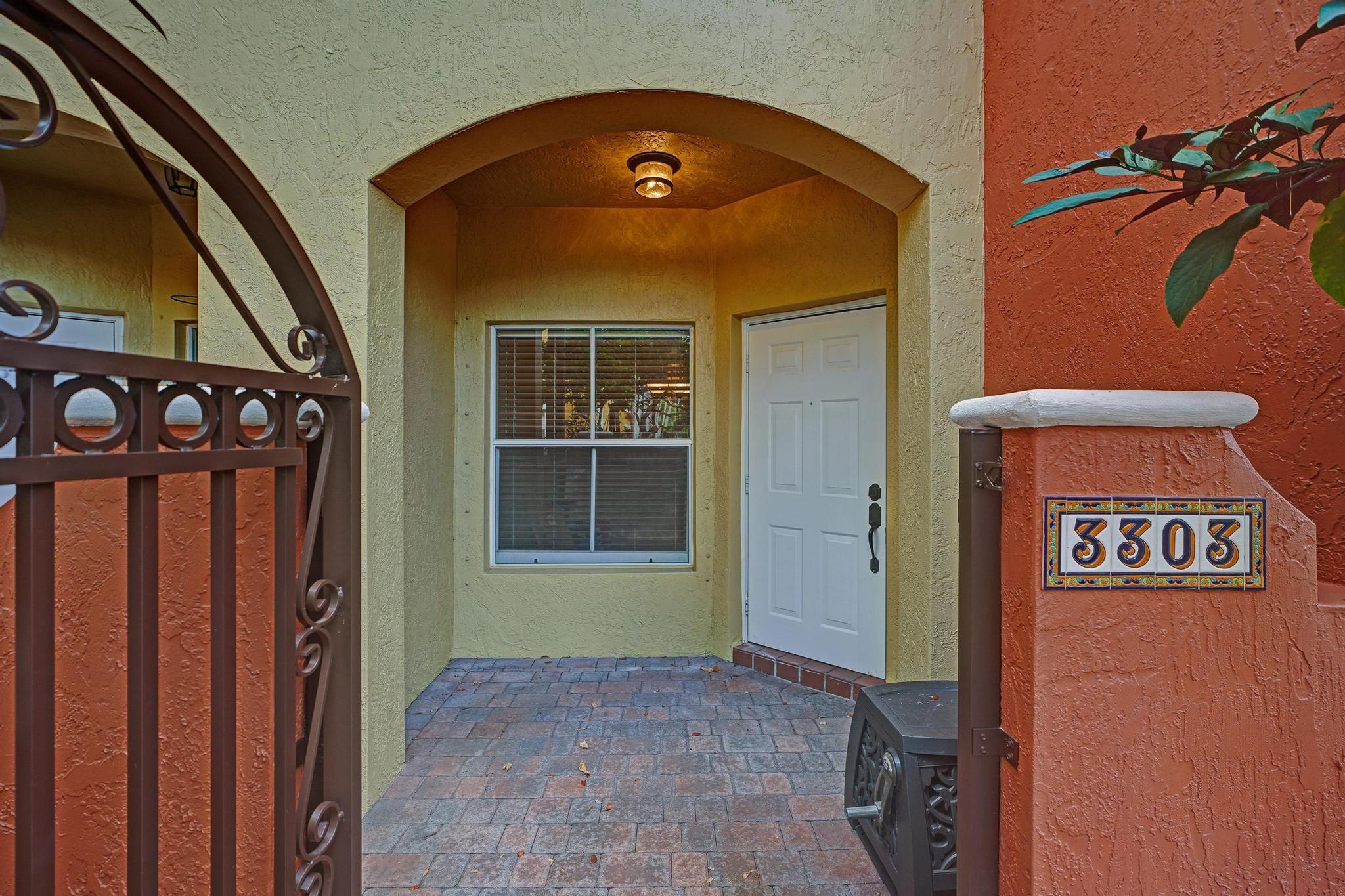 3303 Merrick Ln 1002