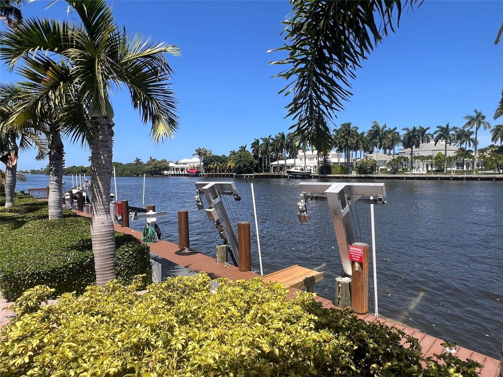 Photo of 3014 Waterside Circle, Boynton Beach, FL 33435 (MLS # F10517890)