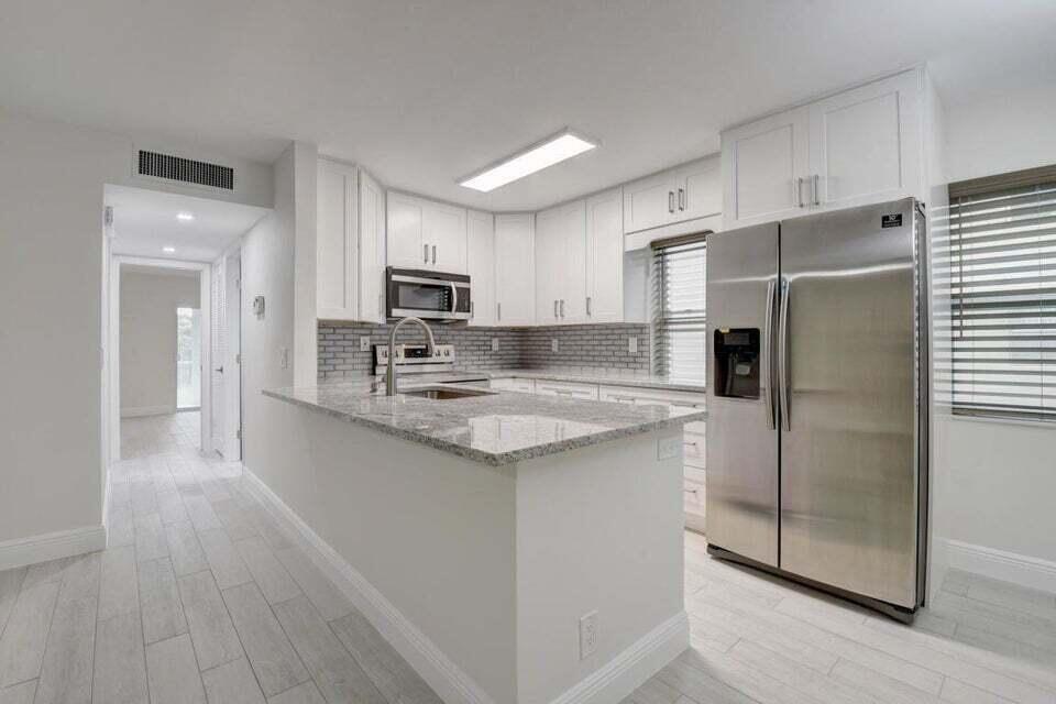 KINGS POINT - Residential