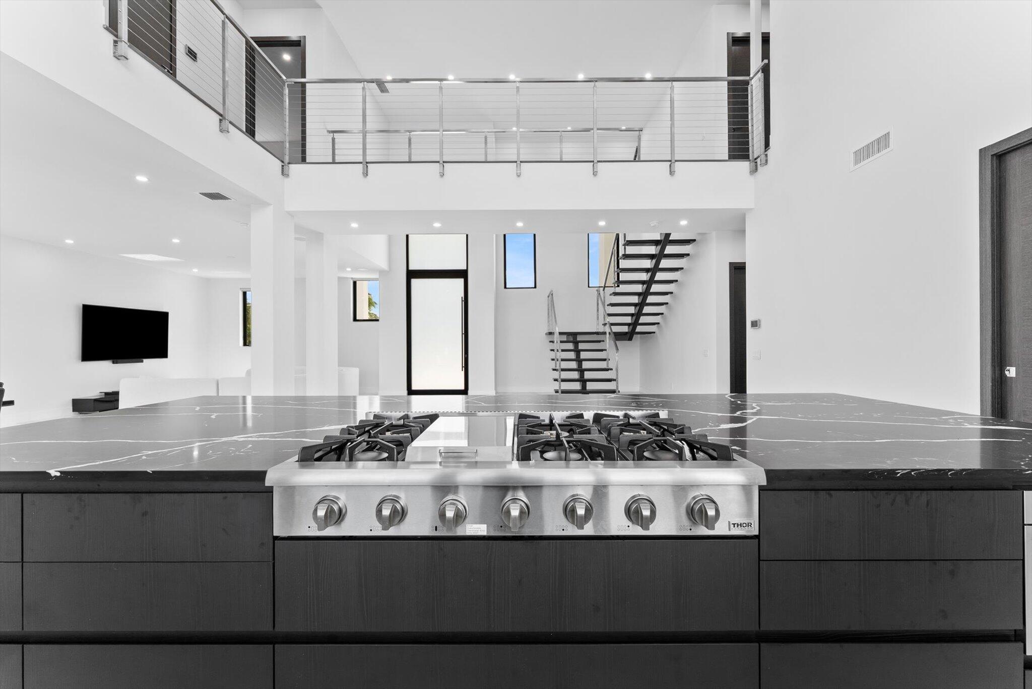 HILLSBORO HARBOR - Residential