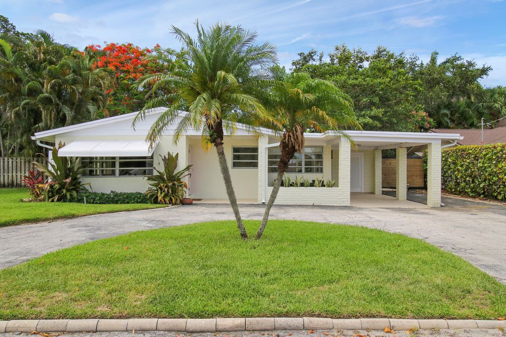 Photo of 2056 S Waterway Drive, North Palm Beach, FL 33408 (MLS # R10998273)