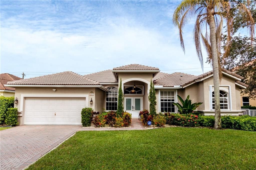 Photo of 10222 Lexington Estates Blvd, Boca Raton, FL 33428 (MLS # F10294251)
