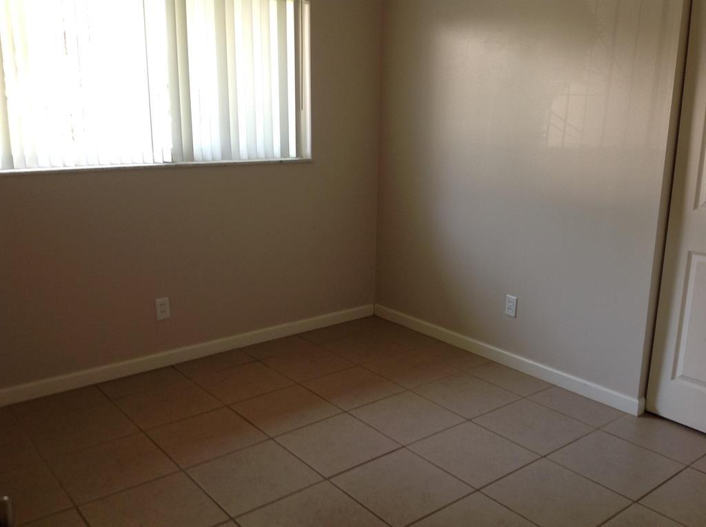 PORT ST LUCIE SECTION 3 - Residential Lease