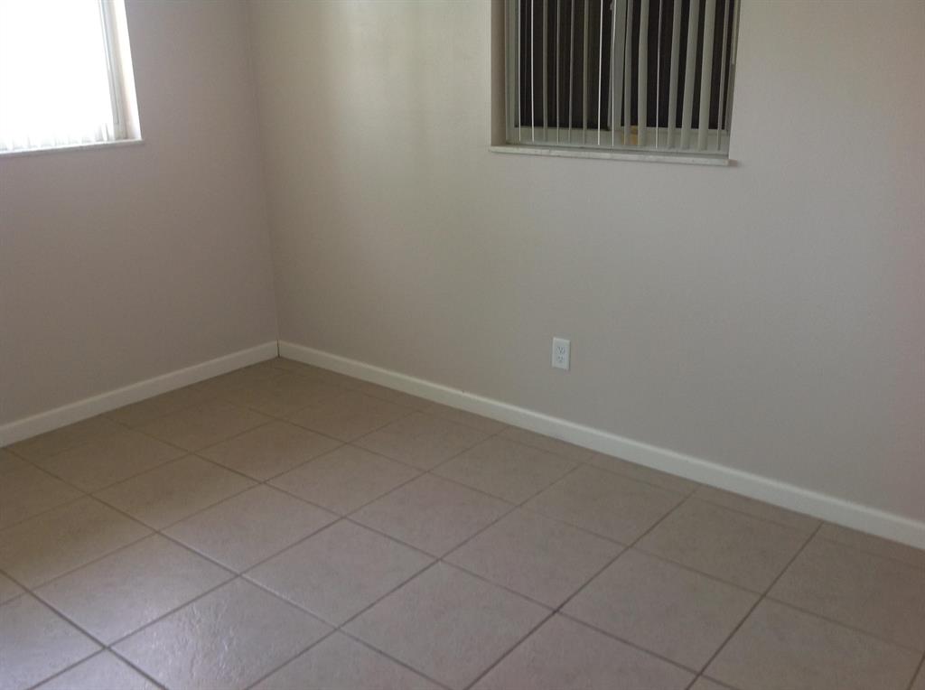 PORT ST LUCIE SECTION 3 - Residential Lease