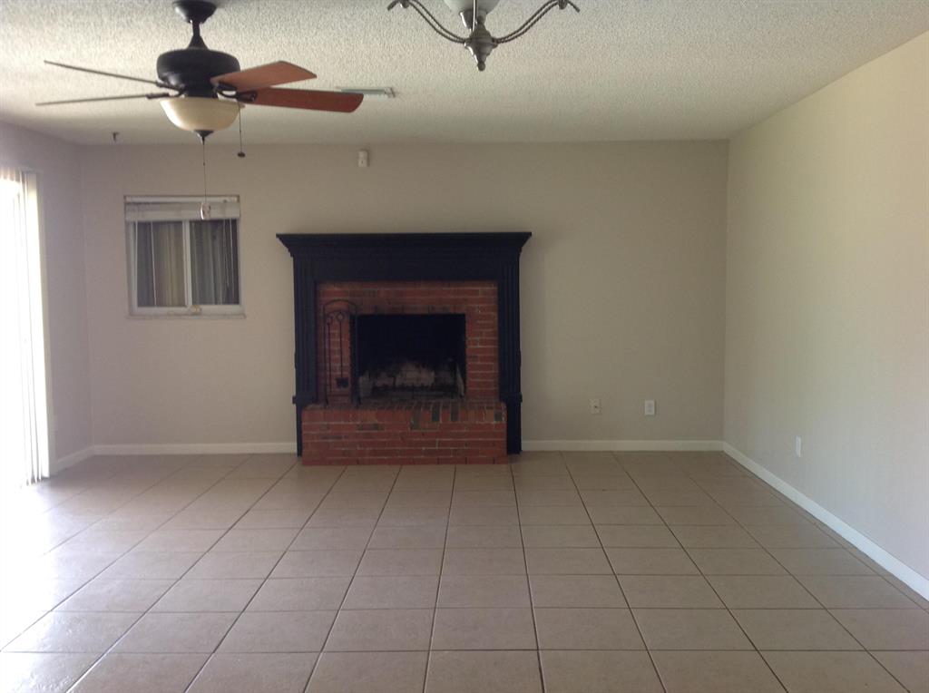 PORT ST LUCIE SECTION 3 - Residential Lease