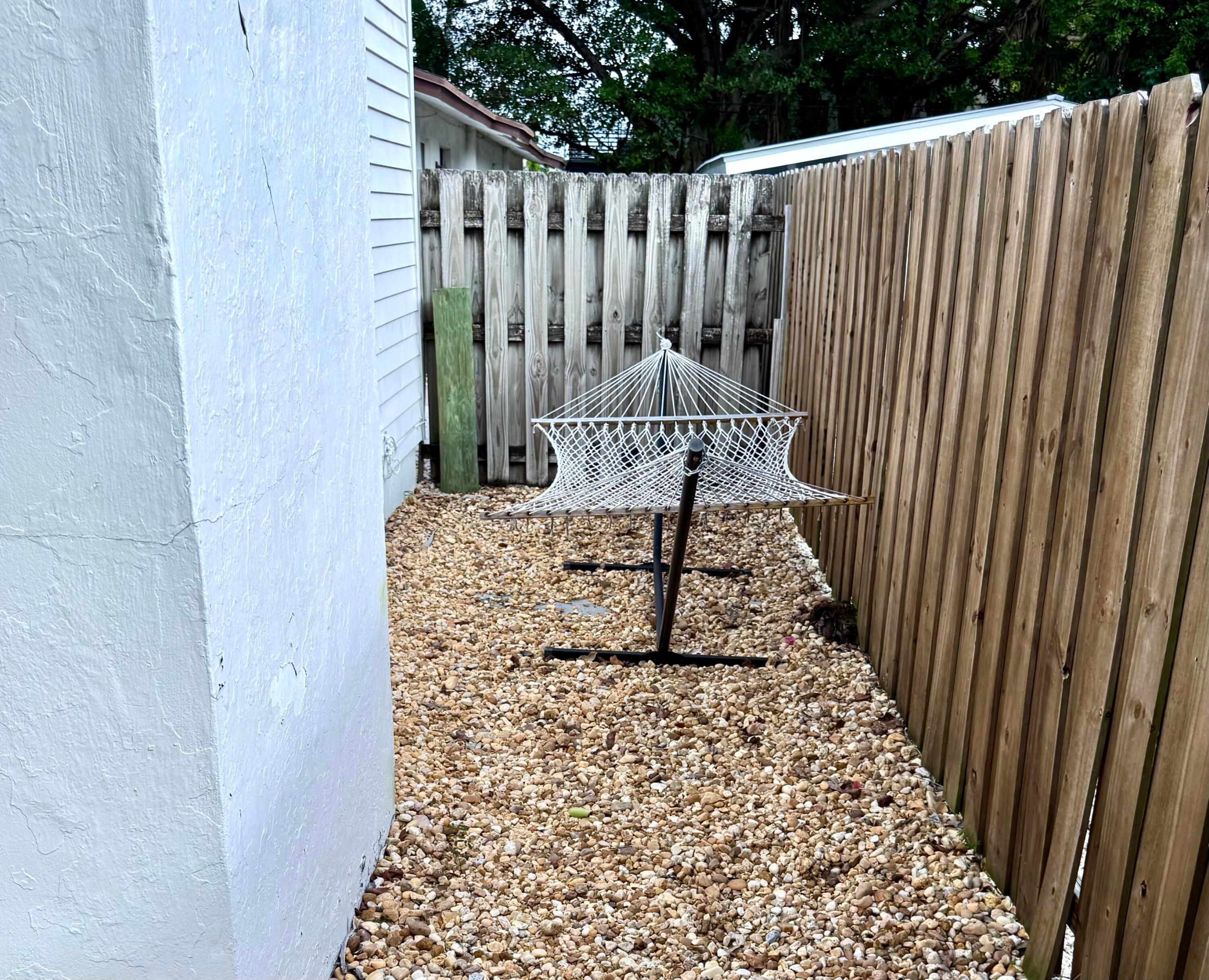 CROISSANT PARK - Residential Income