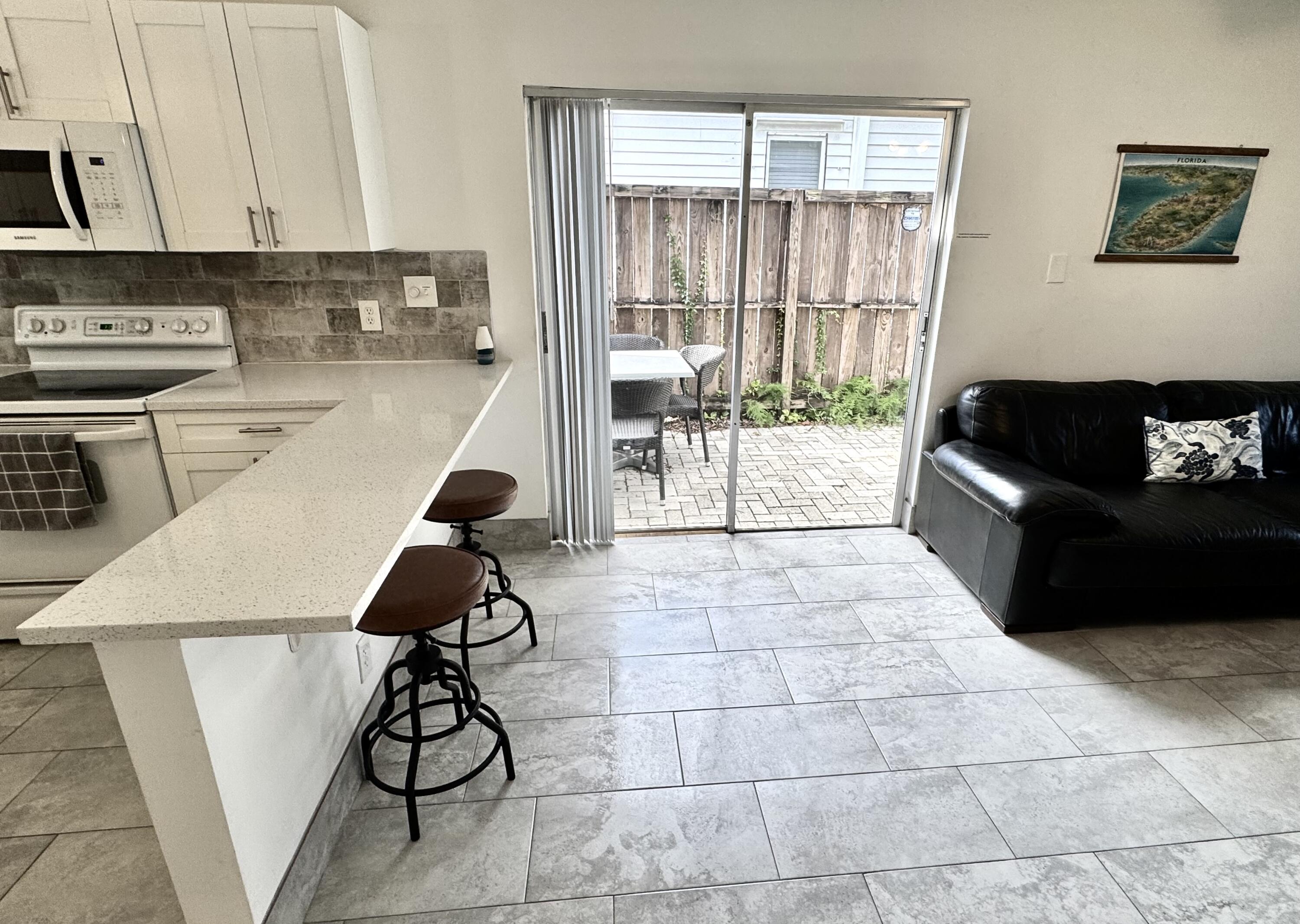 CROISSANT PARK - Residential Income