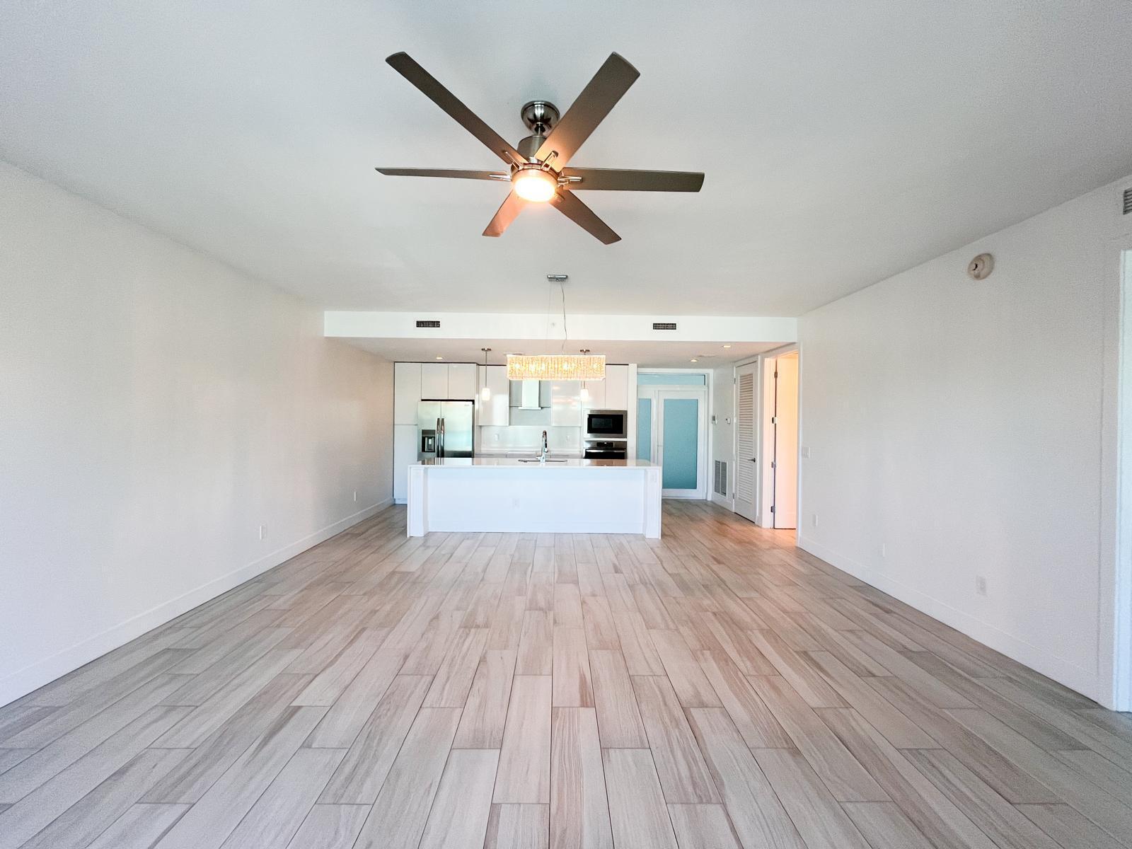 ONE LUXURY CONDO - Residential Lease