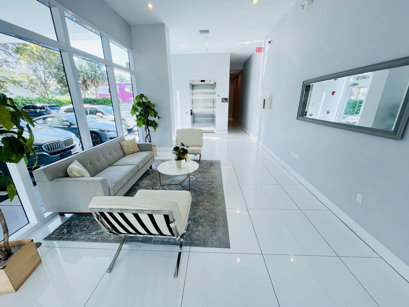 ONE LUXURY CONDO - Residential Lease