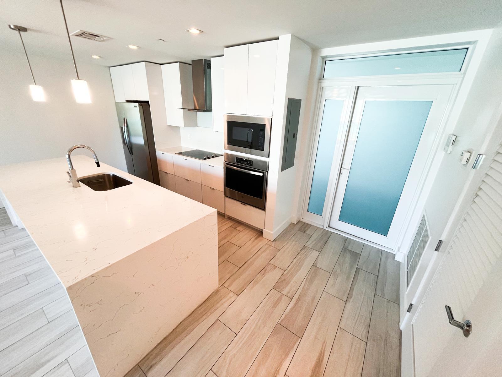 ONE LUXURY CONDO - Residential Lease