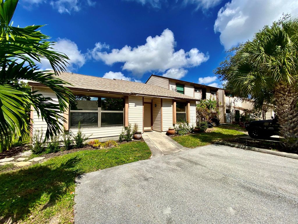 Photo of 108 Sherwood Circle #3a, Jupiter, FL 33458 (MLS # R10932810)