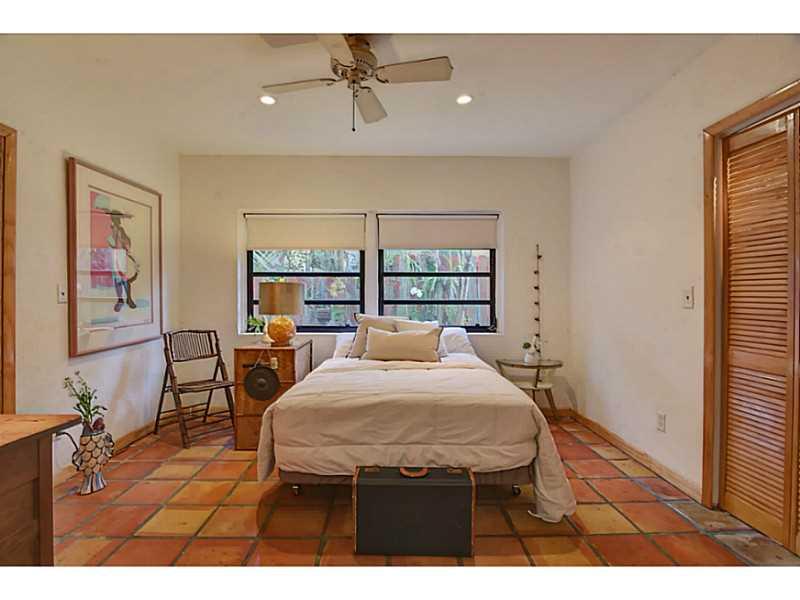 LAUDERDALE BEACH - Residential