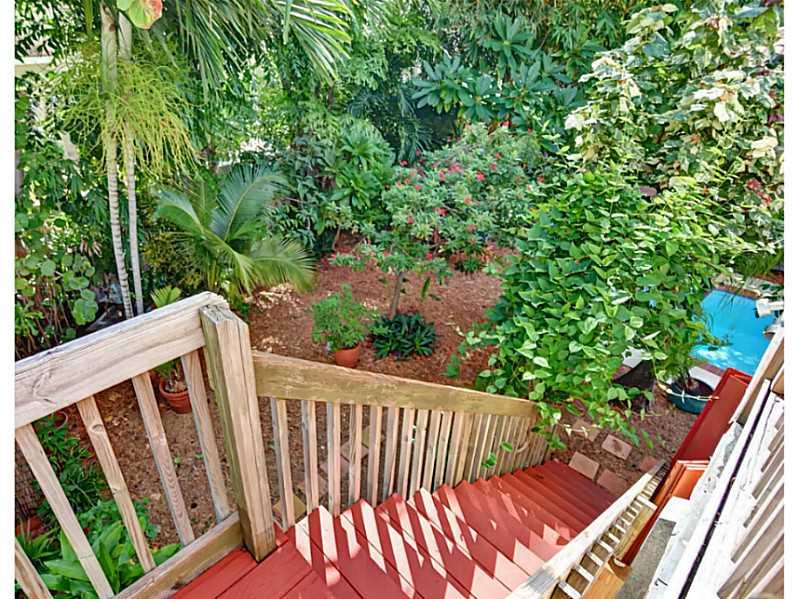 LAUDERDALE BEACH - Residential