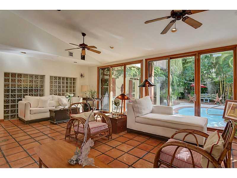 LAUDERDALE BEACH - Residential