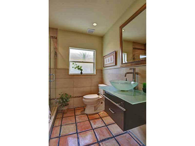 LAUDERDALE BEACH - Residential