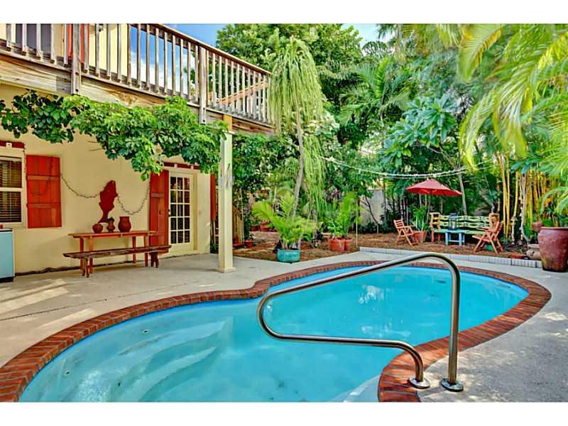 LAUDERDALE BEACH - Residential