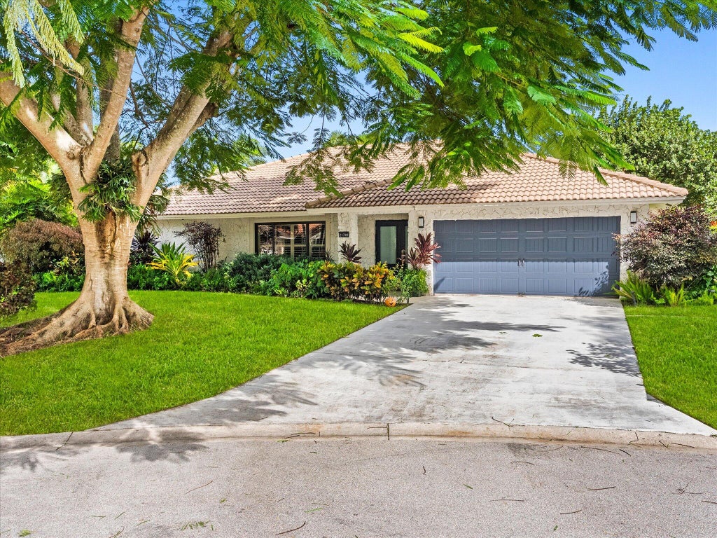 Photo of 21789 Linwood Way, Boca Raton, FL 33433 (MLS # B26093261)