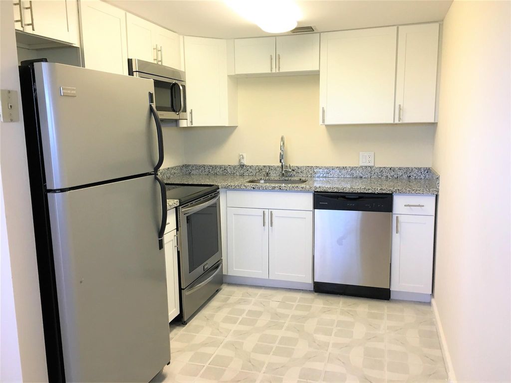 Photo of 551 SW 135th Avenue #405b, Pembroke Pines, FL 33027 (MLS # F10511585)