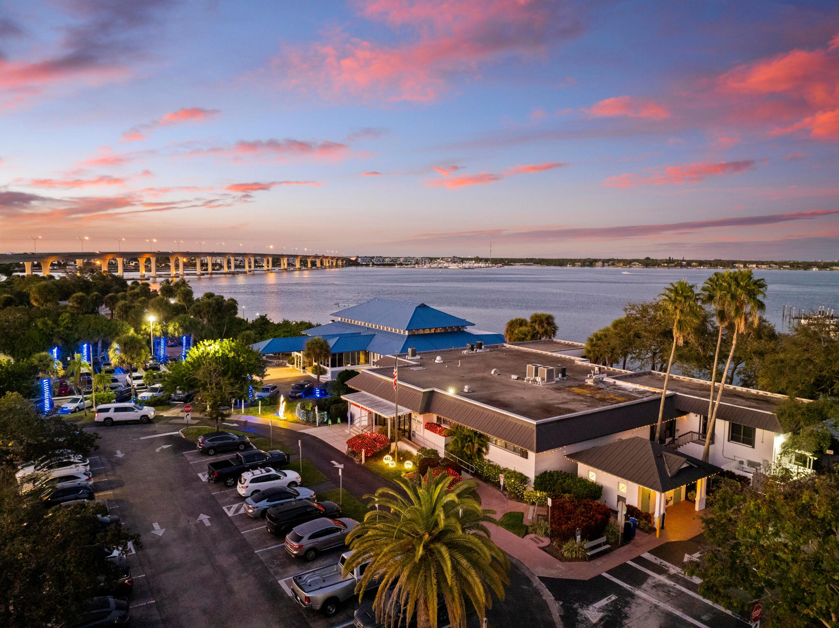 SAILFISH COVE CONDOMINIUM - Residential