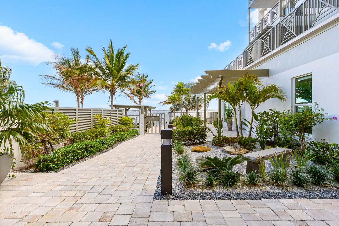 SAILFISH COVE CONDOMINIUM - Residential