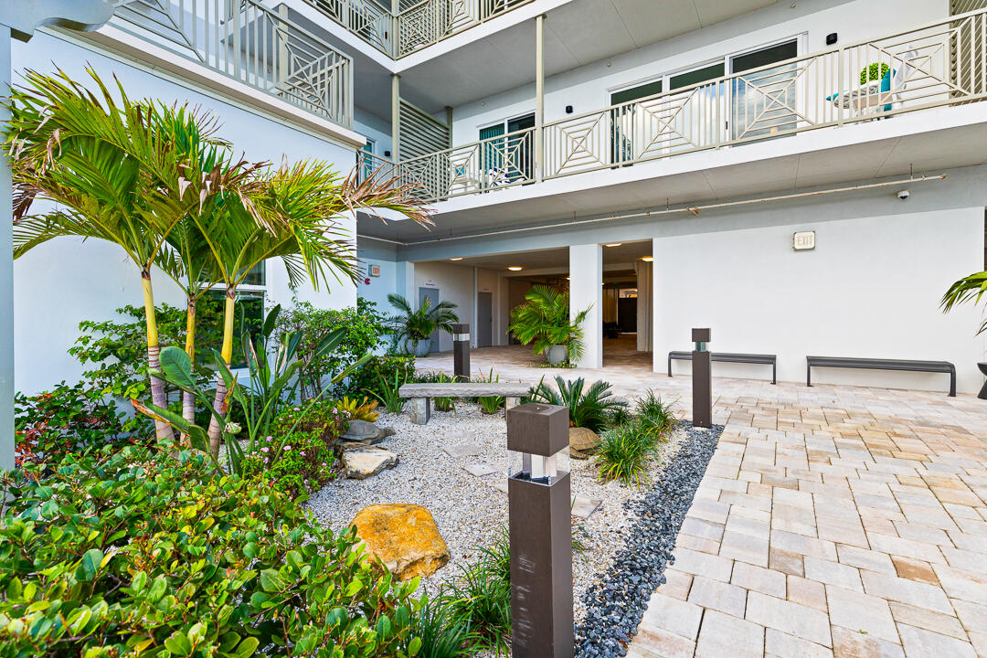 SAILFISH COVE CONDOMINIUM - Residential