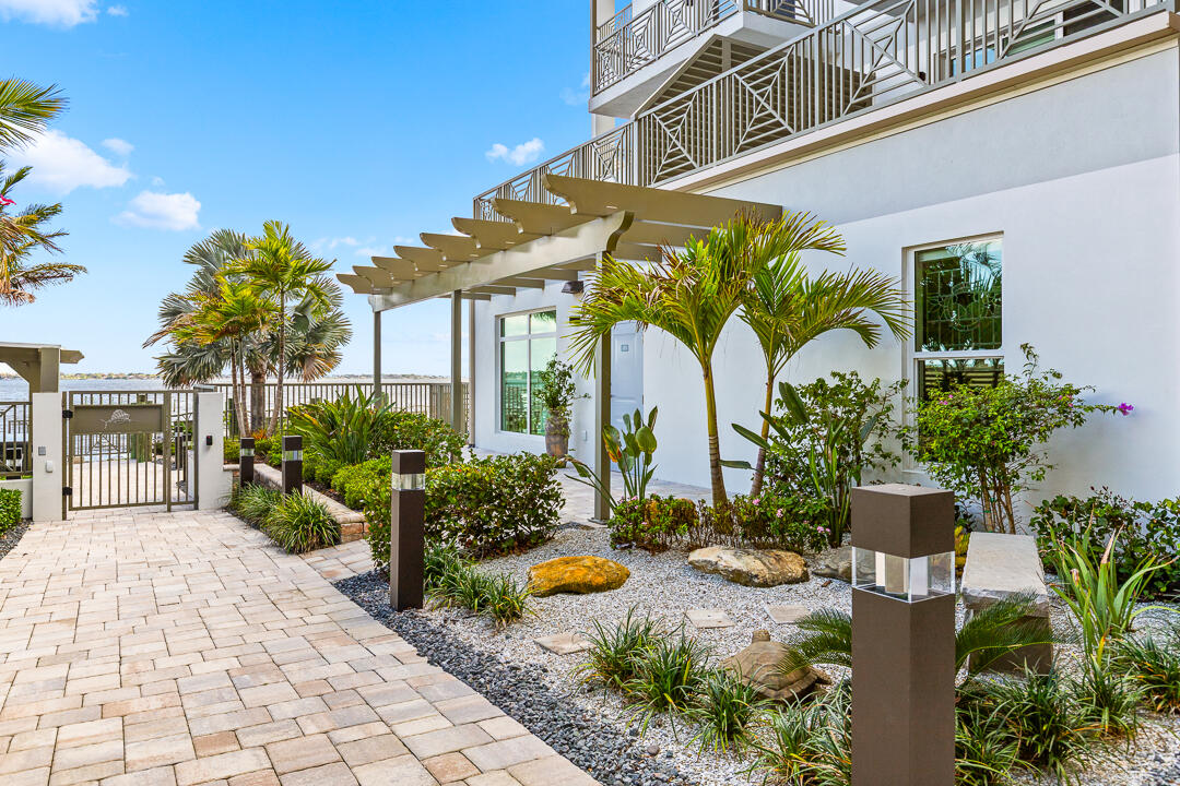 SAILFISH COVE CONDOMINIUM - Residential