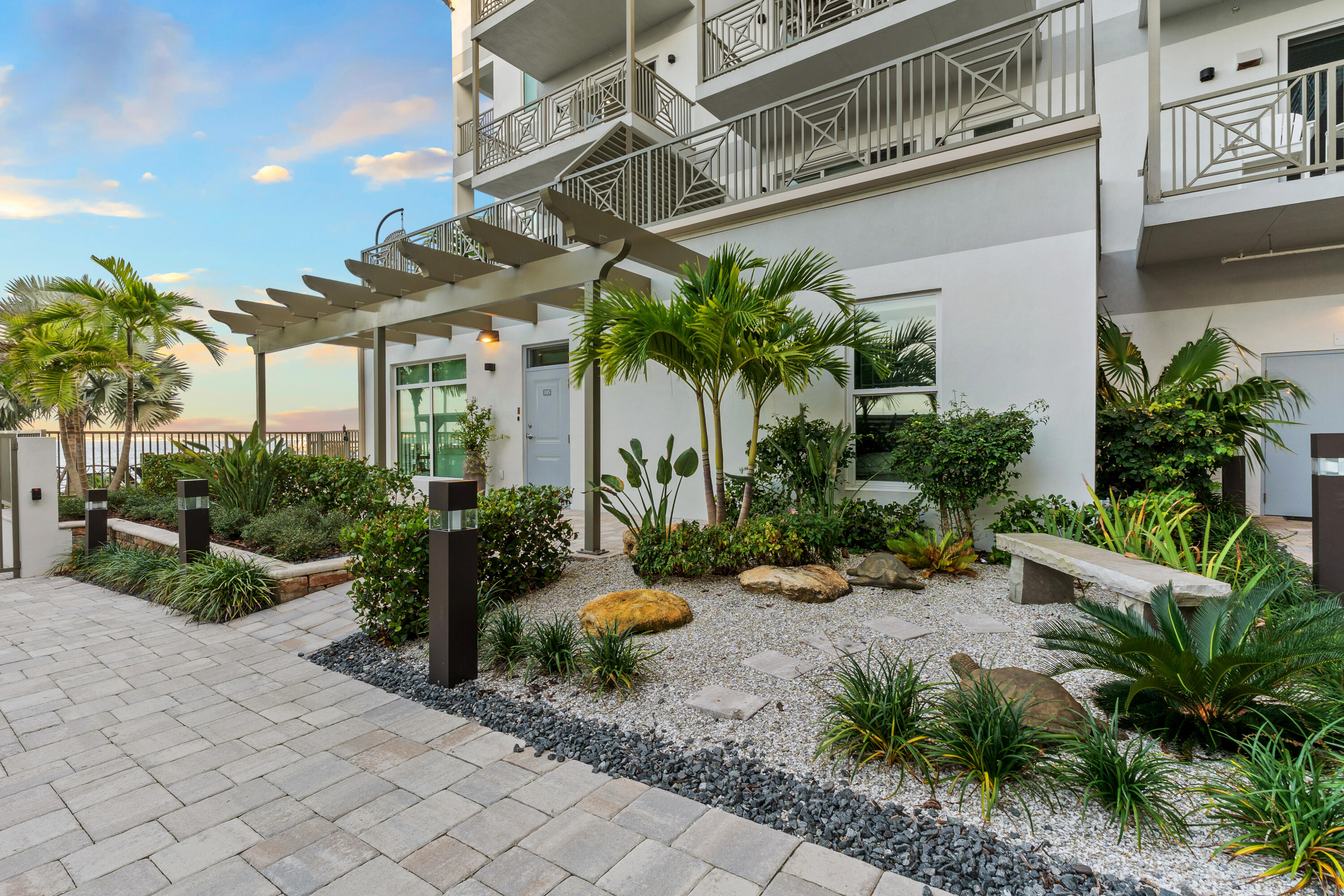 SAILFISH COVE CONDOMINIUM - Residential