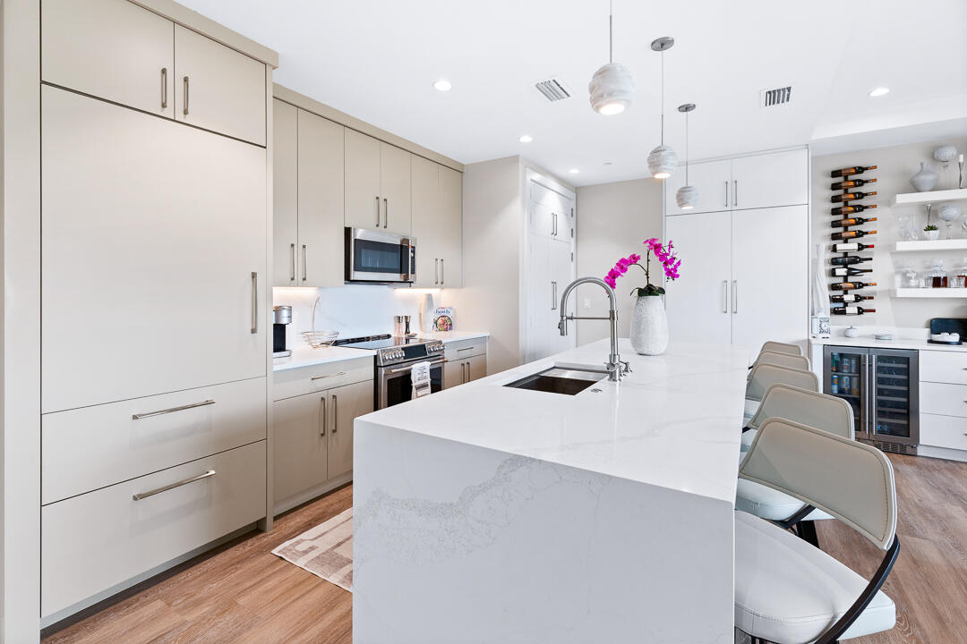 SAILFISH COVE CONDOMINIUM - Residential