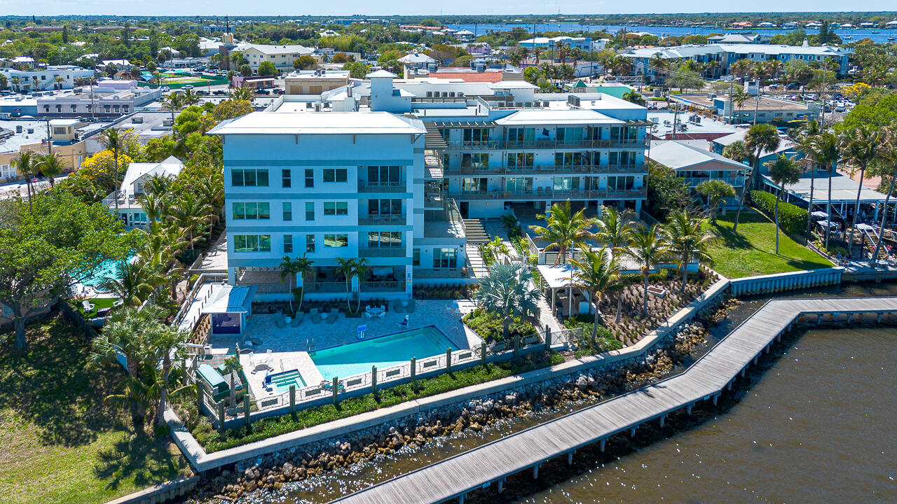 SAILFISH COVE CONDOMINIUM - Residential