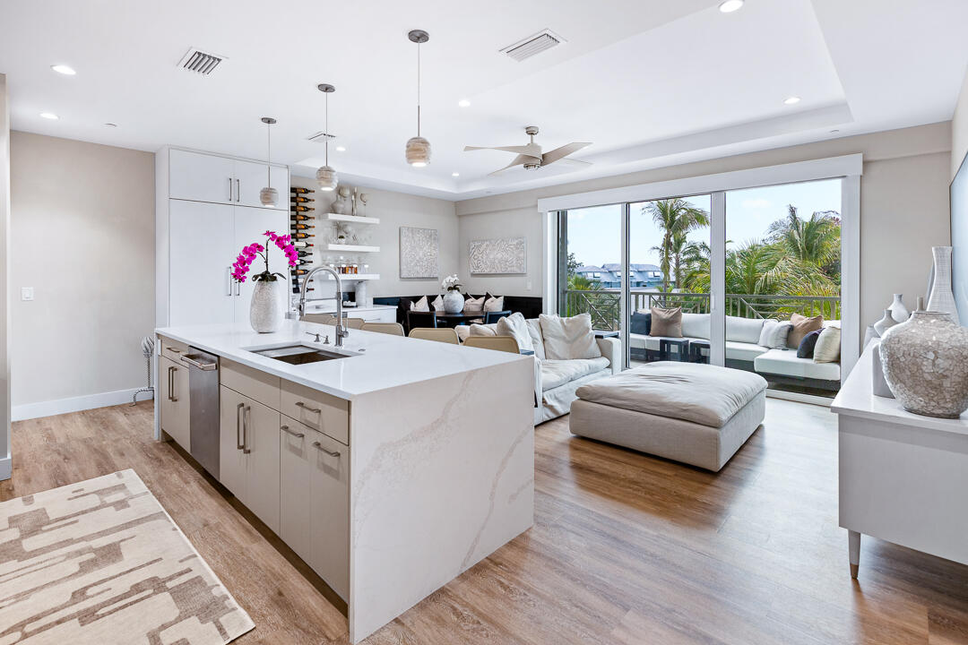 SAILFISH COVE CONDOMINIUM - Residential