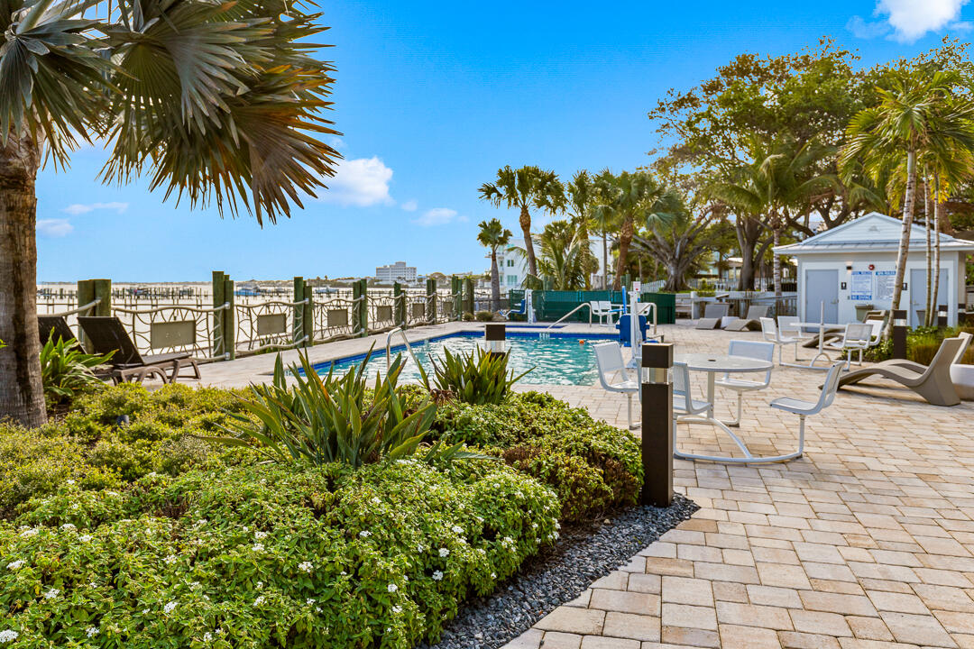 SAILFISH COVE CONDOMINIUM - Residential