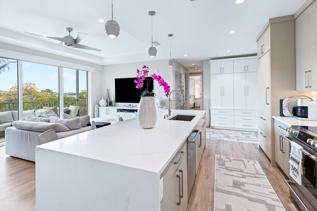 SAILFISH COVE CONDOMINIUM - Residential