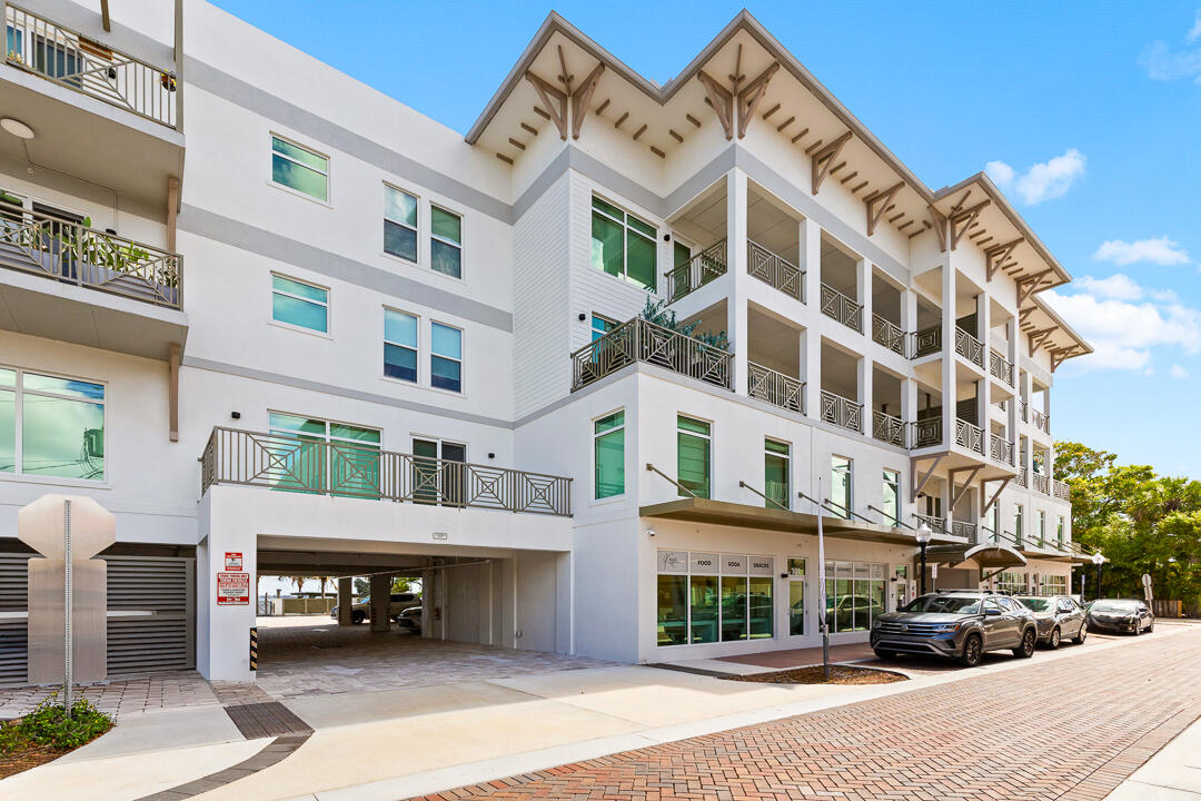 SAILFISH COVE CONDOMINIUM - Residential