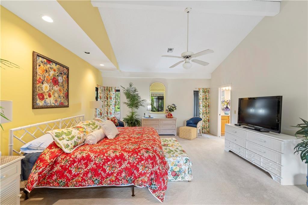 CASTAWAY COVE - Residential Lease