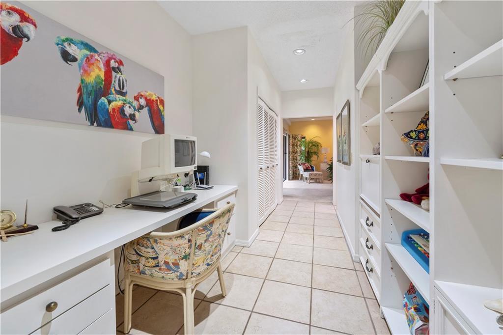 CASTAWAY COVE - Residential Lease