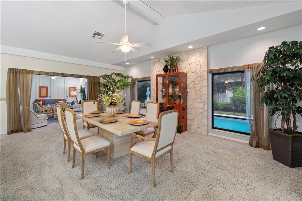 CASTAWAY COVE - Residential Lease