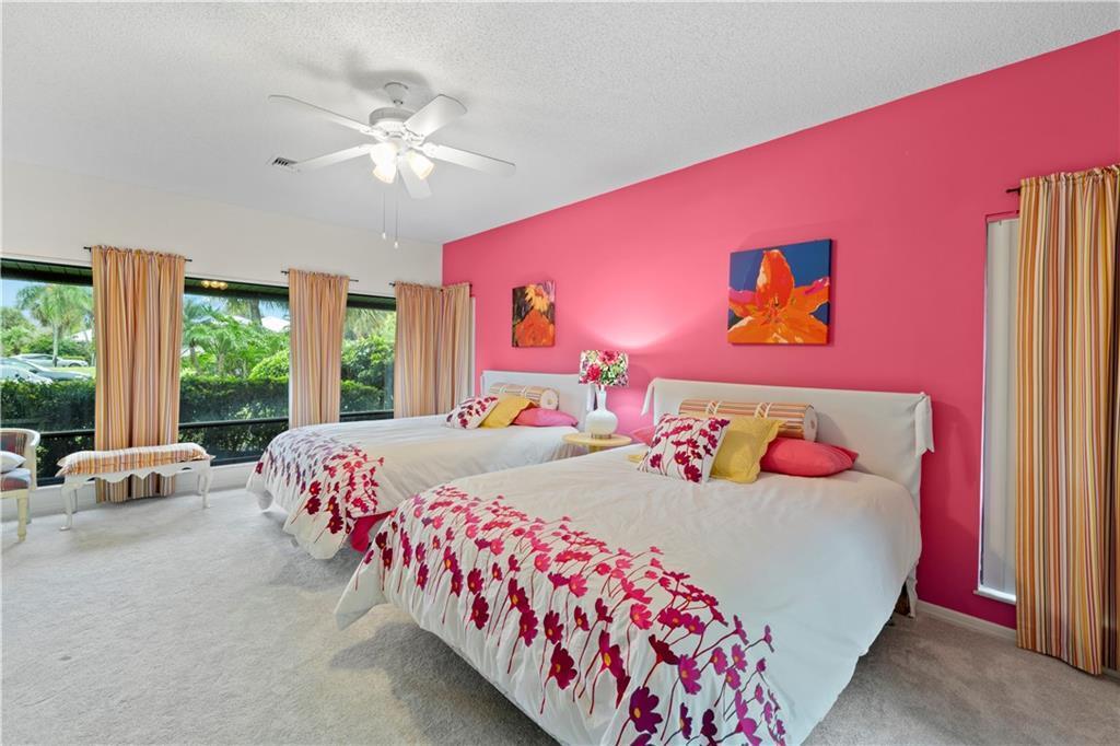 CASTAWAY COVE - Residential Lease