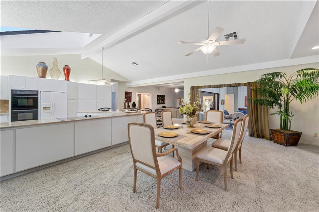 CASTAWAY COVE - Residential Lease