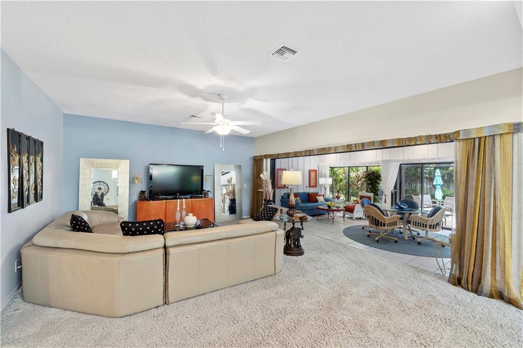 CASTAWAY COVE - Residential Lease