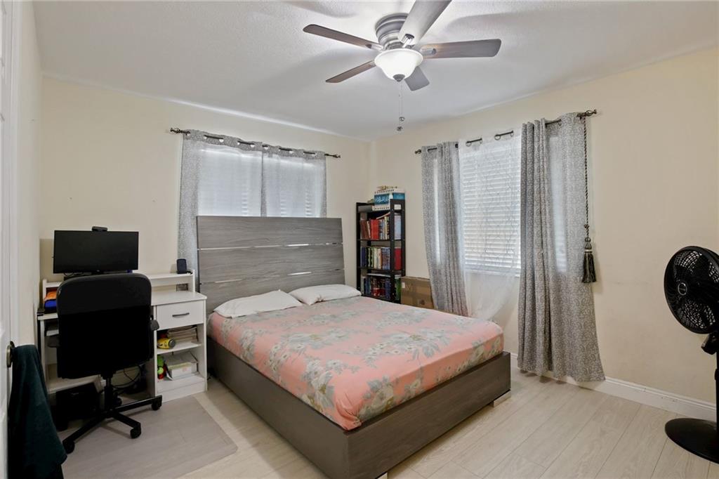 Scott Estates 66-37 B - Residential