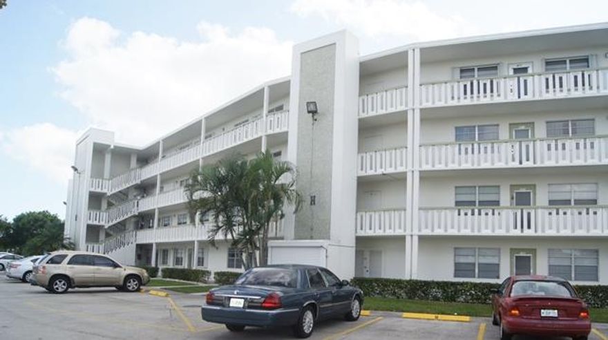 GREAT PRICE FOR THESE TOTALLY TILED (WHITE) ON DIAGONAL, 5 PADDLE FANS LAMINATE FLOORS IN BEDROOM WITH LARGE WALK-IN CLOSET. COMBO MICROWAVE/OVEN HOOD VENT. LARGE SHOWER IN SECOND BATH, TILED PATIO ENCLOSED AND CLIMATE CONTROLLED WITH EXTRA STORAGE. HURRICANE WINDOWS ARE ON THE PATIO AND  HURRICANE SHUTTERS ARE IN FRONT, STEPS TO LAUNDRY & AND 2 POOLS. Century Village is a beautiful tropical adult 55+ community with over 7500 condos and villas offering many amenities. First class resort-style clubhouse with a 1200 seat theatre for shows and movies as well as game rooms for classes and clubs to meet and socialize. Century Village offers a lifestyle that is fun and affordable. Gorgeous lakes and lagoons with spectacular water birds to enjoy and boating too.
Feeling the need for a workout? You can at the separate health and fitness center with its own resistance pool. This health club offers Yoga, Tai Chi and Zumba classes and much more. There are medical facilities on the grounds, Walgreens, hair salon, everything to make your time there enjoyable. Come and see for yourself, you will be glad you did.