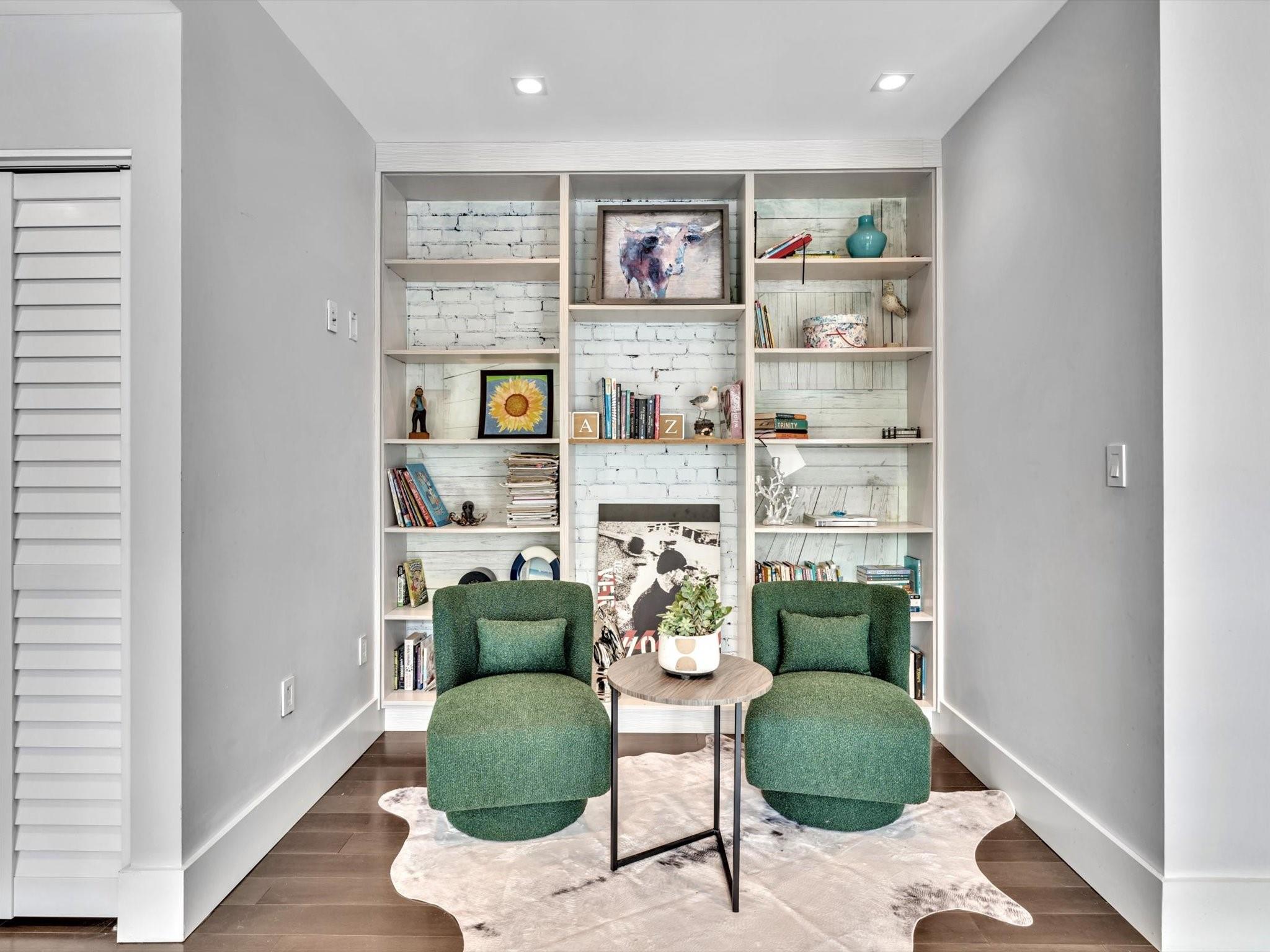 RIO VISTA ISLES - Residential