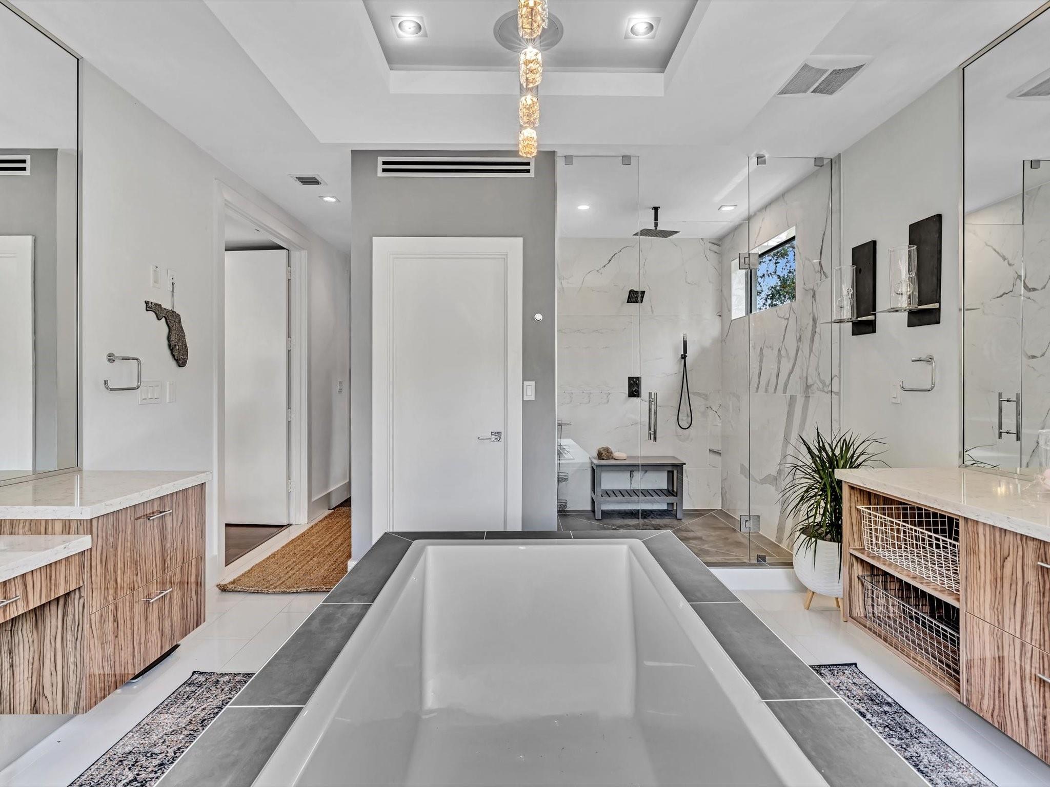 RIO VISTA ISLES - Residential