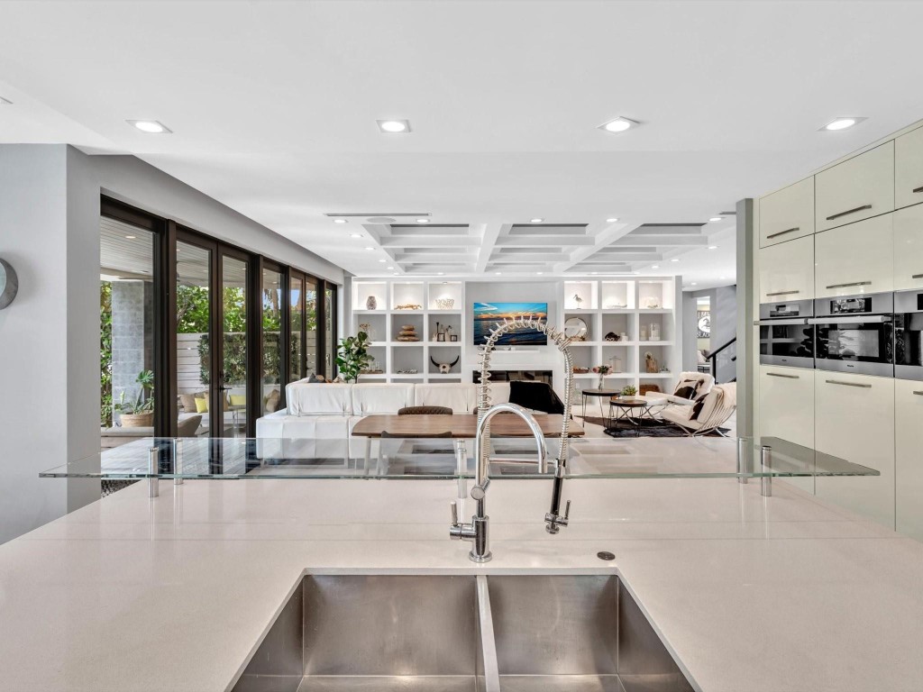 RIO VISTA ISLES - Residential