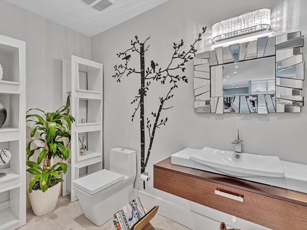 RIO VISTA ISLES - Residential