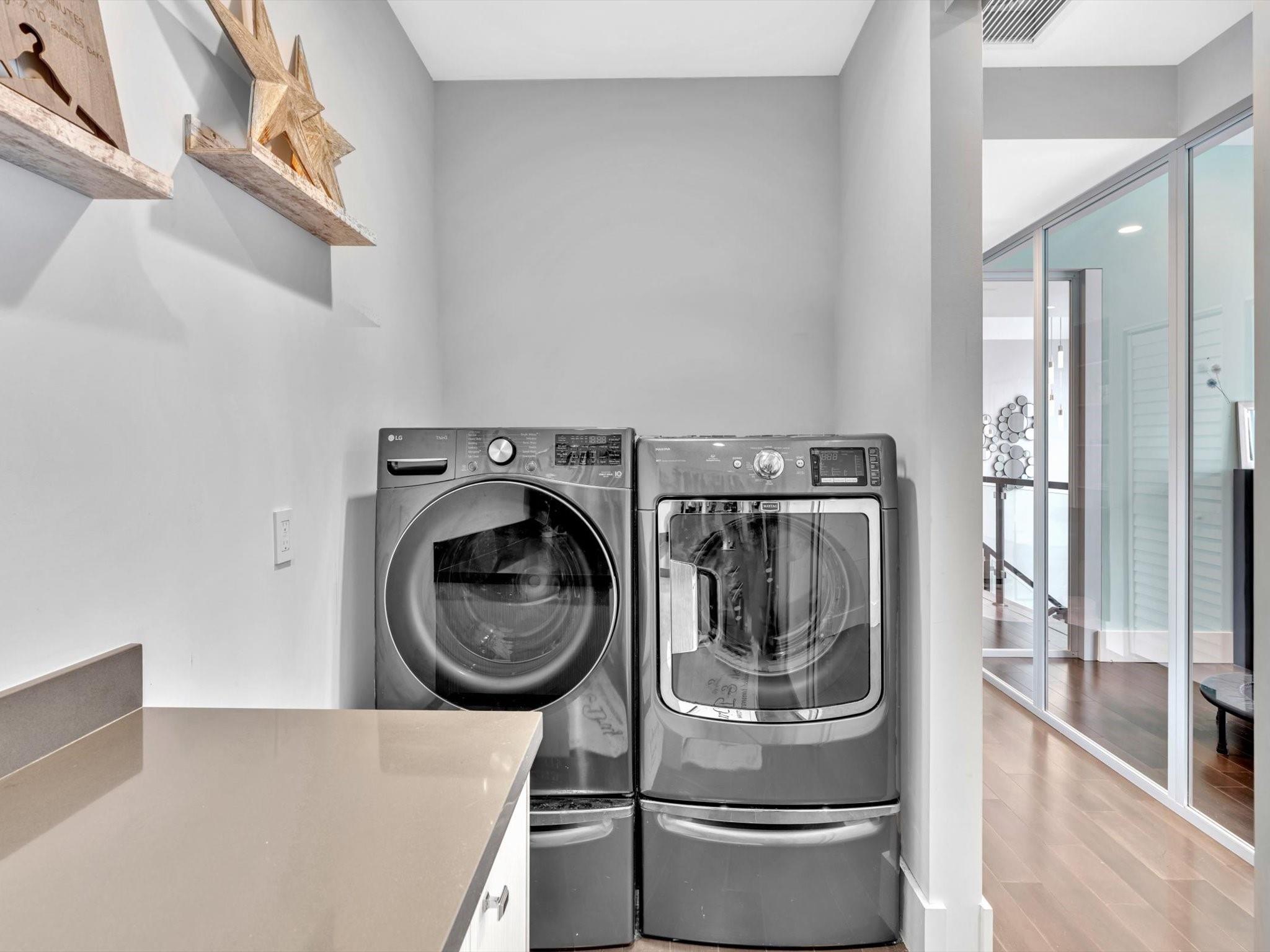 RIO VISTA ISLES - Residential