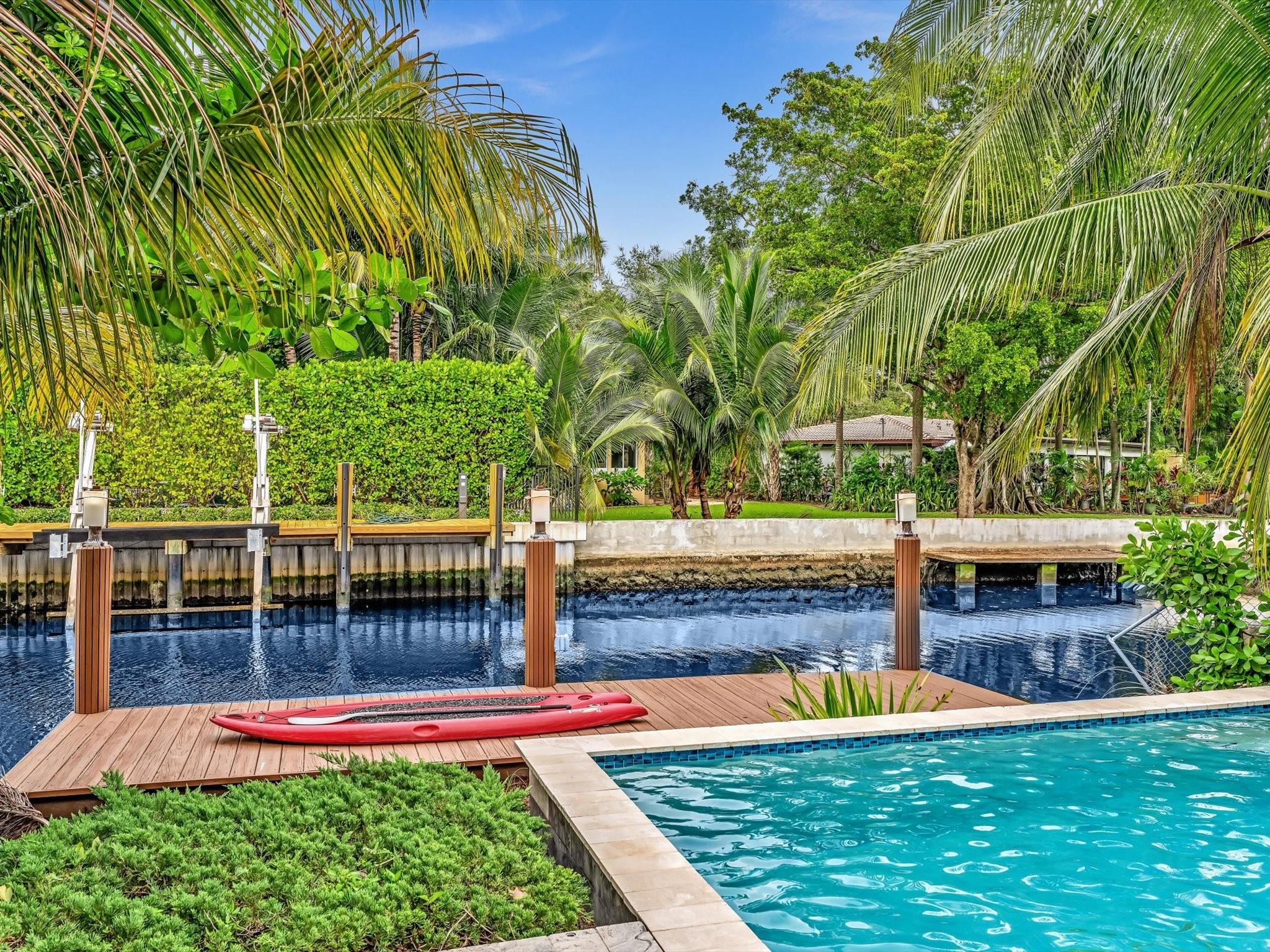 RIO VISTA ISLES - Residential